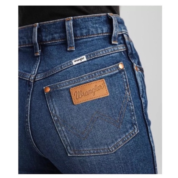 NWT Wrangler Westward, Dusty Dark High Rise Bootcut Jeans - Picture 3 of 8